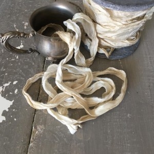 Stuha Old Fashion š. 15-20 mm Creamy - 1,2 m 